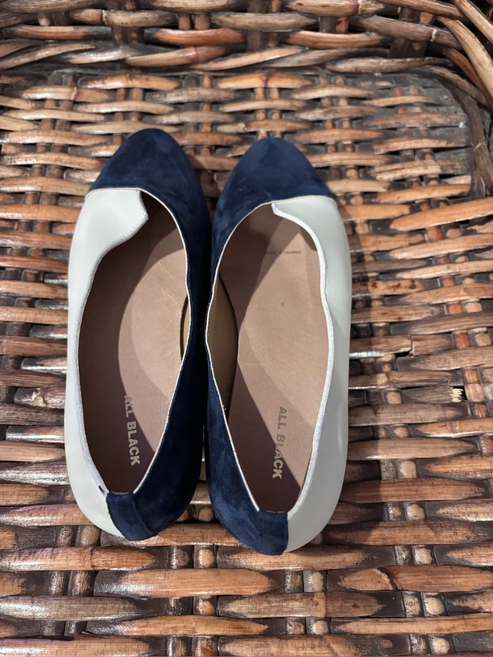 Anthropology All Black -Two-Tone Women’s Flats - Navy and Cream. Size 6.5/37